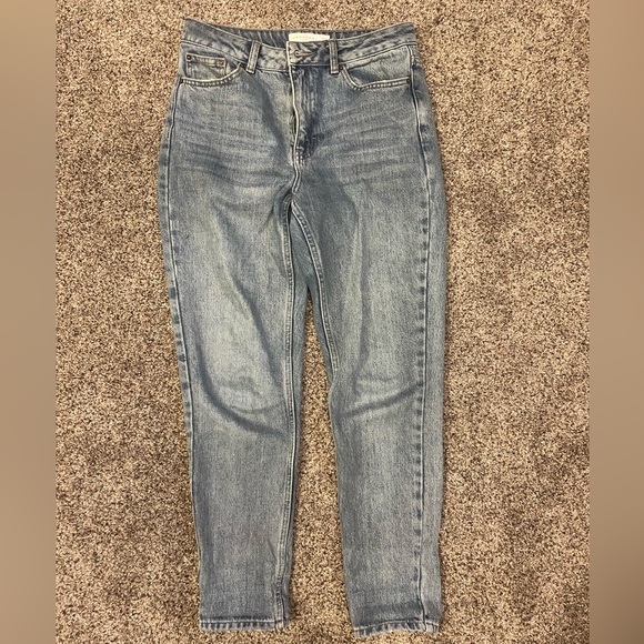 Topshop Tapered Mom Jeans - Picture 2 of 4